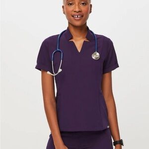 Figs Inala Scrub Top in Purple Jam in size XS